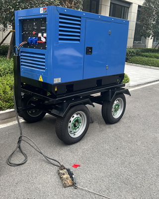 車輪式液体冷却ジェネセットディーゼルエンジン 35kw パワー 400A シャシー上の溶接ユニット