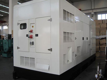 自動開始の発電機制御を用いる無声 200kw パーキンズのディーゼル発電機