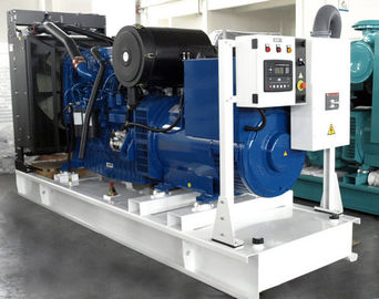 パーキンズの三相防音のディーゼル発電機 150 KVA の水冷却されたディーゼル発電機